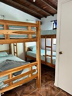 Blue Coast Hostal - Hostel