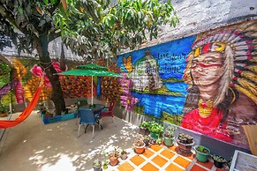 Blue Coast Hostal - Hostel