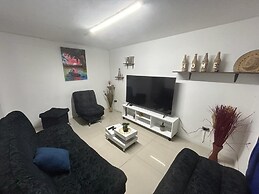 Blue Coast Hostal - Hostel