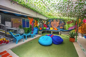 Blue Coast Hostal - Hostel