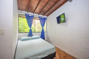 Blue Coast Hostal - Hostel