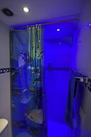 Blue Coast Hostal - Hostel