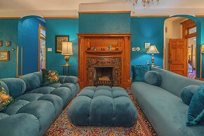 Orman Mansion - Pueblo's Most Luxurious Stay