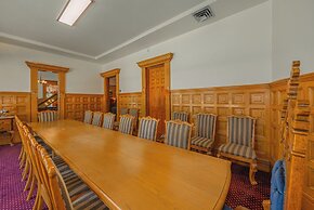 Orman Mansion - Pueblo's Most Luxurious Stay