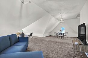 Beautiful 3500 SqFt Villa in Fountain Sq