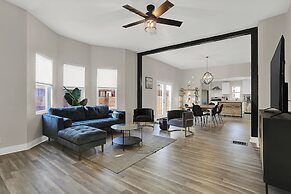 Beautiful 3500 SqFt Villa in Fountain Sq