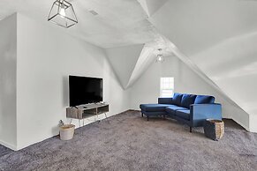 Beautiful 3500 SqFt Villa in Fountain Sq