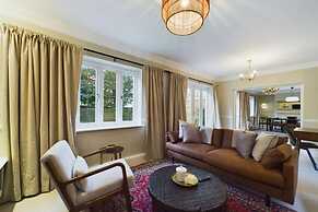 The Fosse Way Cottage - Breathtaking 5bdr Cottage With Parking Garden