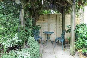 The Fosse Way Cottage - Breathtaking 5bdr Cottage With Parking Garden