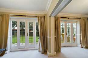 The Fosse Way Cottage - Breathtaking 5bdr Cottage With Parking Garden