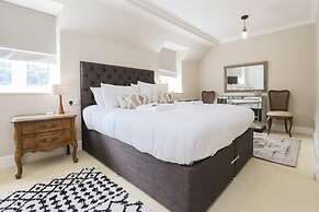 The Fosse Way Cottage - Breathtaking 5bdr Cottage With Parking Garden