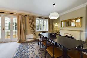 The Fosse Way Cottage - Breathtaking 5bdr Cottage With Parking Garden