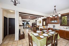 Villa Ariadne in Apergatika