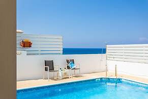 Villa Serena in Pomos