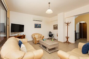 Villa Serena in Pomos