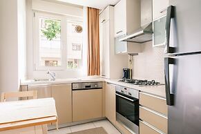 Spacious Flat 3 min to Coast and Bagdat Avenue