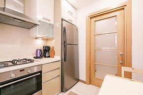 Spacious Flat 3 min to Coast and Bagdat Avenue