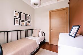Spacious Flat 3 min to Coast and Bagdat Avenue