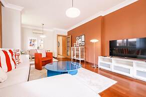 Spacious Flat 3 min to Coast and Bagdat Avenue