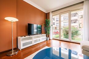 Spacious Flat 3 min to Coast and Bagdat Avenue