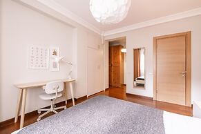 Spacious Flat 3 min to Coast and Bagdat Avenue