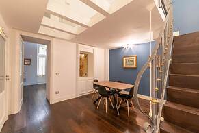 Via Carlo De Cesare 15