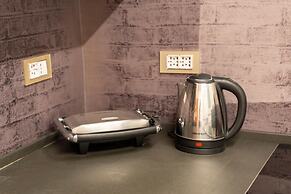 Via Carlo De Cesare 15