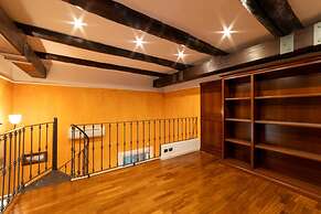 Via Carlo De Cesare 15