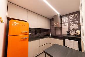 Via Carlo De Cesare 15