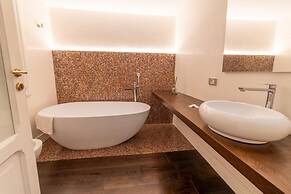 Via Carlo De Cesare 15