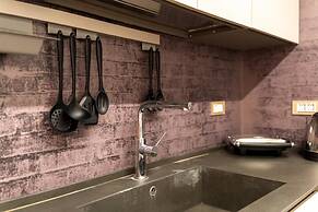 Via Carlo De Cesare 15