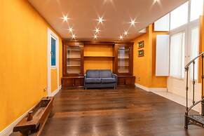 Via Carlo De Cesare 15