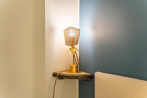 Via Carlo De Cesare 15