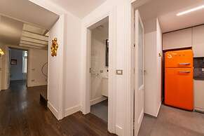 Via Carlo De Cesare 15