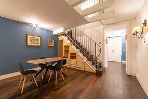 Via Carlo De Cesare 15