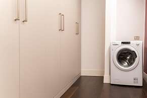 Via Carlo De Cesare 15