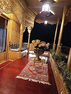 Floating Luxury Group Of Houseboats