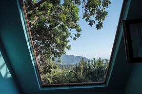 Goat Bungalow and Camping