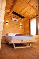 Goat Bungalow and Camping