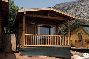 Goat Bungalow and Camping