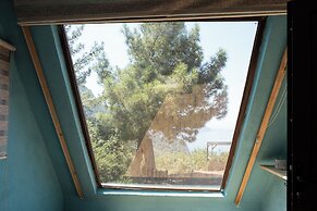 Goat Bungalow and Camping