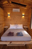 Goat Bungalow and Camping