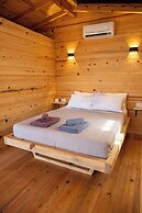 Goat Bungalow and Camping