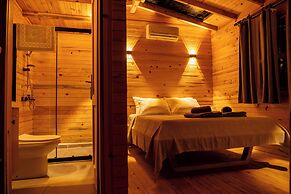 Goat Bungalow and Camping