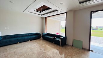 Gaurison Hotel&Resort