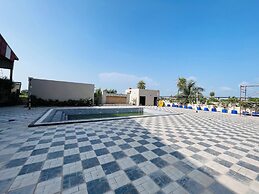 Gaurison Hotel&Resort