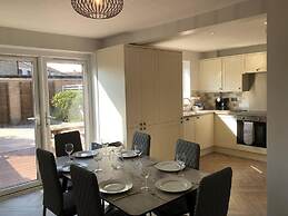 Luxury House in Camber Sand, Beach is 2min Walk !!