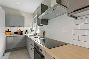 Stunning Very Large Studio in Coventry