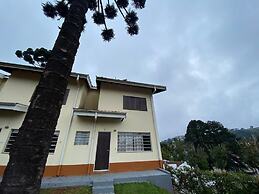 Flat Araucaria 1 by Capivari Lodge Home