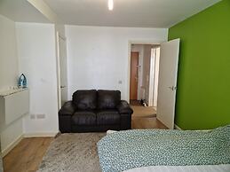 Remarkable 1-bed Apartment in Northampton Town cen